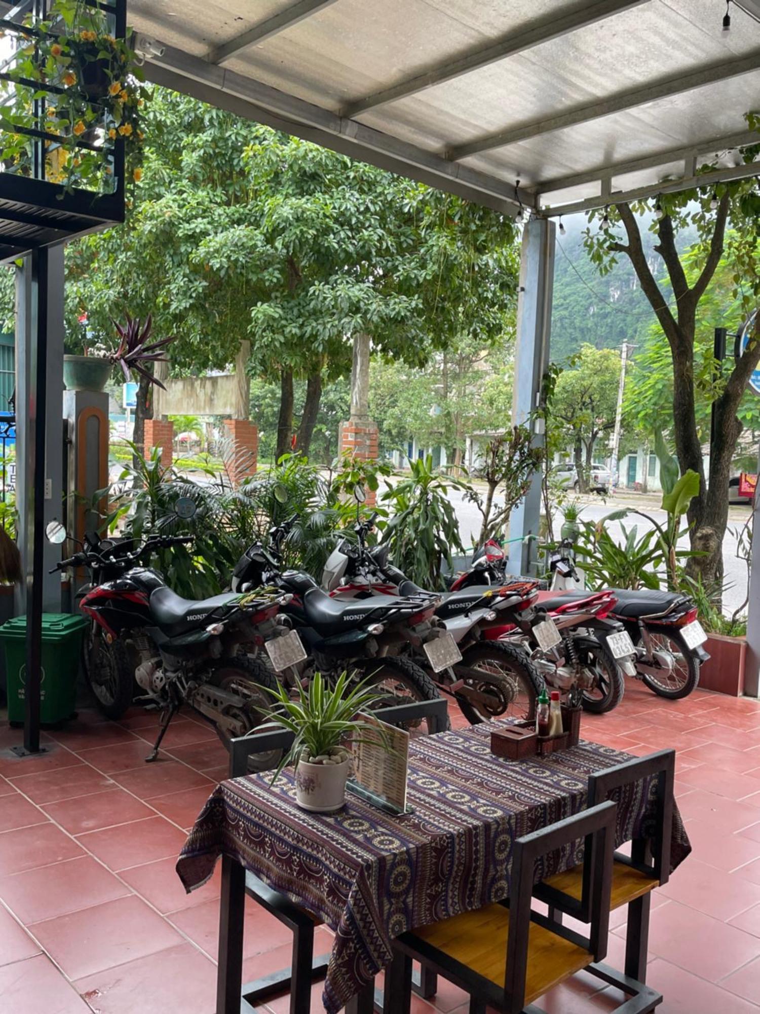 Mountain View House Lägenhet Phong Nha Exteriör bild